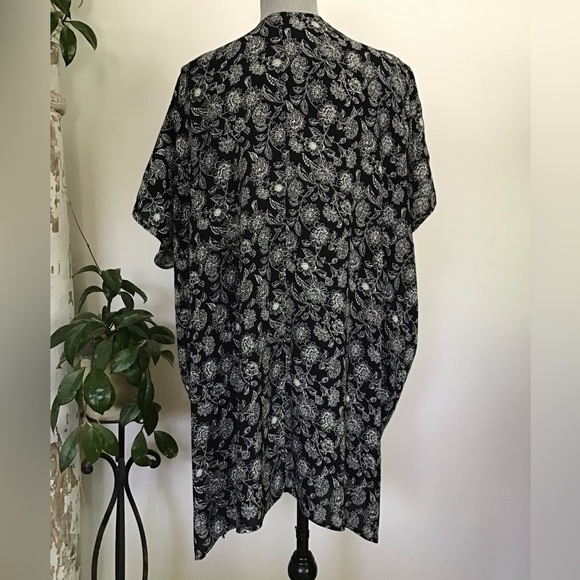 FOREVER 21 DUSTER - Picture 3 of 8